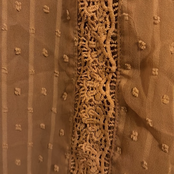 Women's Lace Splicing V-Neck Swiss Dot Top Casual Solid Short Sleeve Tees Tops​ - Picture 3 of 4